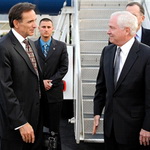 Gates, Mullen Extend Military Support to Mexico